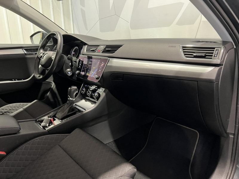 Photo 8 de l'offre de SKODA SUPERB COMBI 2.0 TDI 150 SCR DSG7 Business à 18990€ chez VL Auto