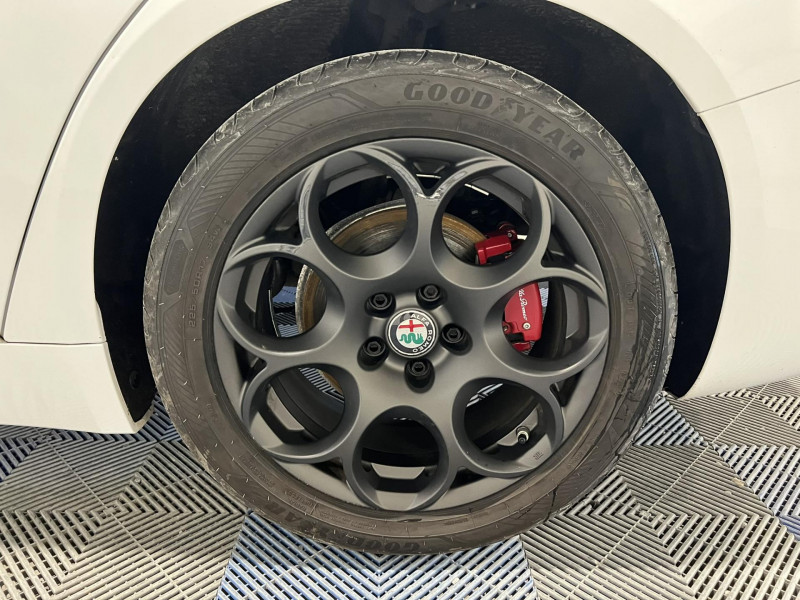 Photo 21 de l'offre de ALFA ROMEO GIULIA 2.2 180 ch Super à 16990€ chez VL Auto