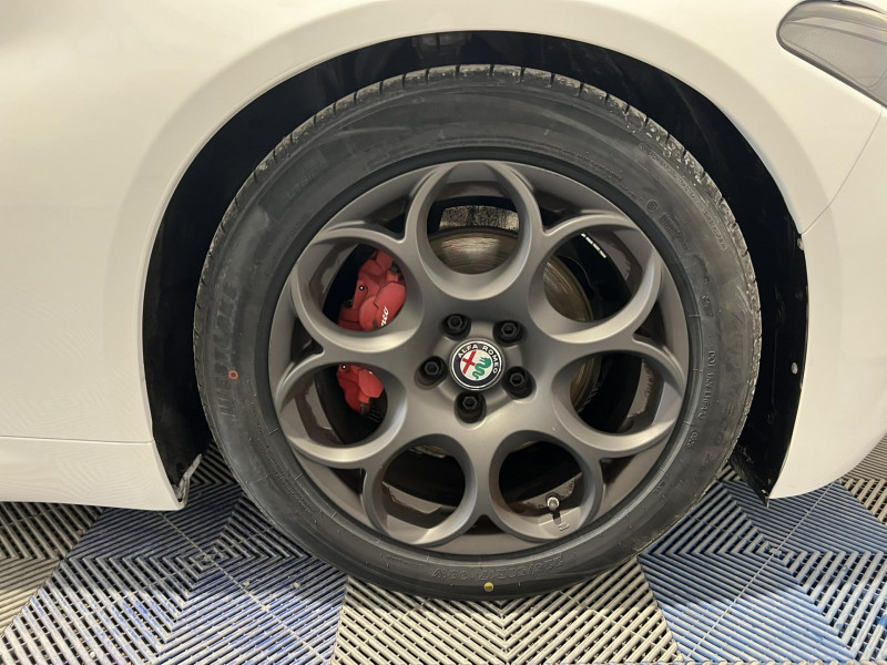 Photo 19 de l'offre de ALFA ROMEO GIULIA 2.2 180 ch Super à 16990€ chez VL Auto