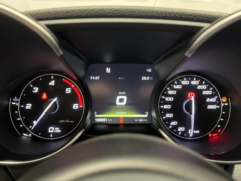 Photo 11 de l'offre de ALFA ROMEO GIULIA 2.2 180 ch Super à 16990€ chez VL Auto