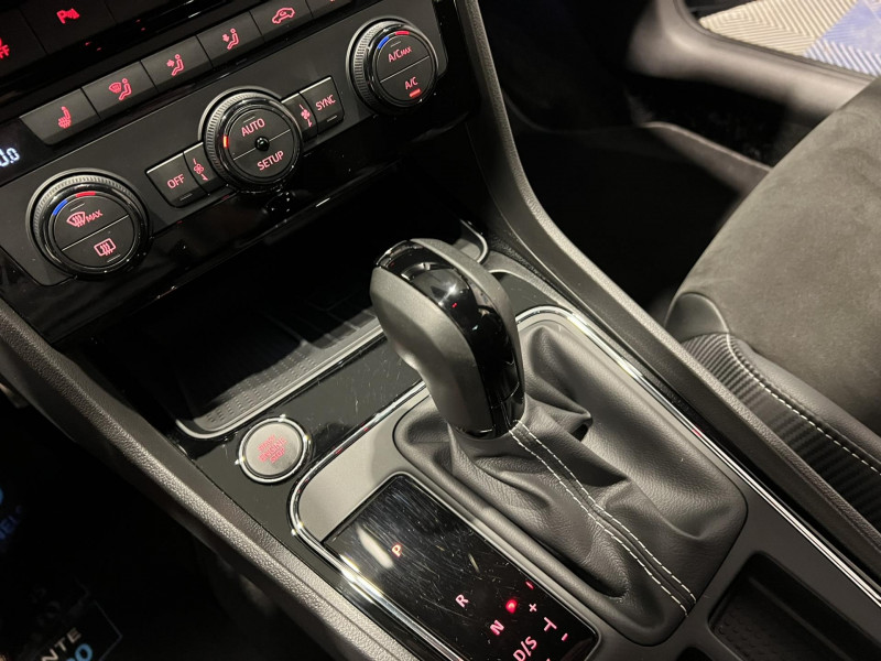 Photo 14 de l'offre de SEAT LEON 2.0 TSI 290 DSG7 Cupra à 29990€ chez VL Auto