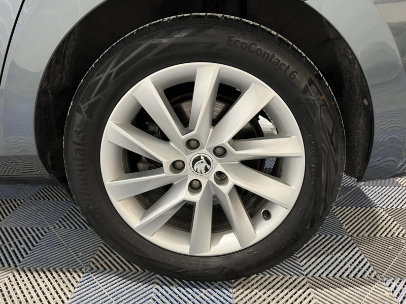 Photo 21 de l'offre de SKODA SUPERB COMBI 2.0 TDI 150 SCR DSG7 Business à 18990€ chez VL Auto