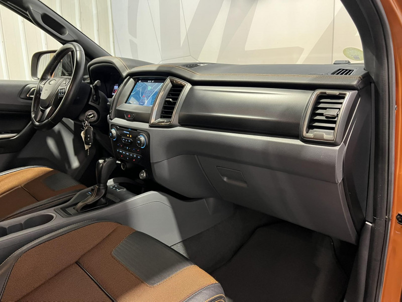 Photo 8 de l'offre de FORD RANGER DOUBLE CABINE 3.2 TDCi 200 4X4 BVA6 WILDTRAK à 28990€ chez VL Auto
