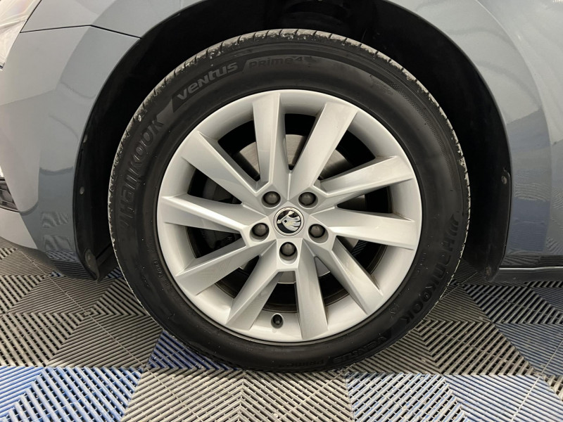 Photo 20 de l'offre de SKODA SUPERB COMBI 2.0 TDI 150 SCR DSG7 Business à 18990€ chez VL Auto