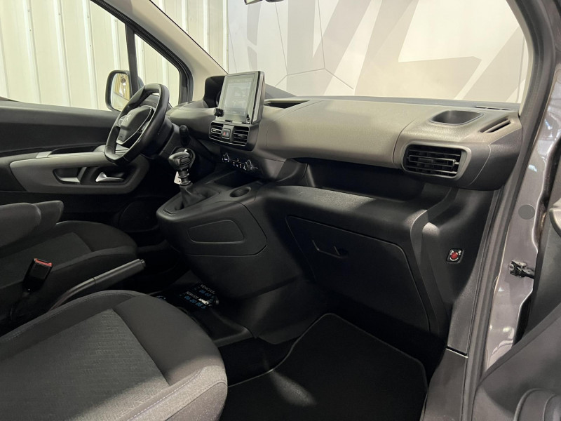 Photo 8 de l'offre de PEUGEOT RIFTER Standard BlueHDi 100 S&S BVM6 5 Places Style à 19990€ chez VL Auto