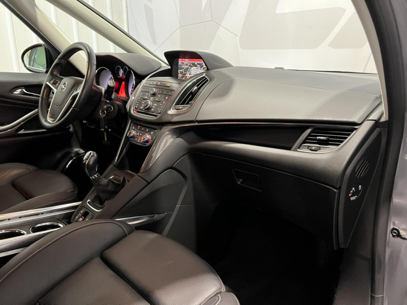 Photo 8 de l'offre de OPEL Zafira Tourer 1.6 CDTI 136 ch Start/Stop EcoFlex Cosmo à 10490€ chez VL Auto