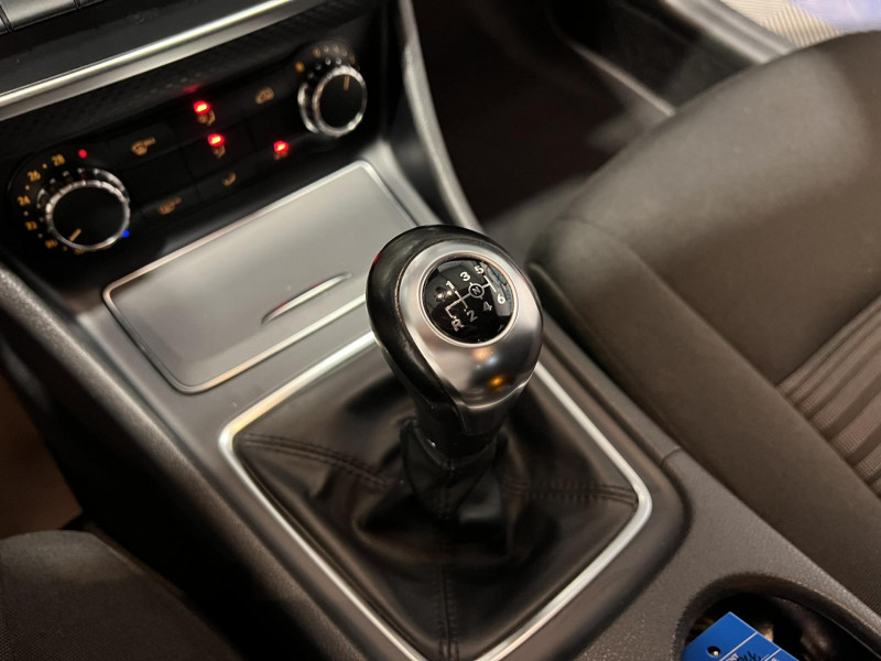 Photo 14 de l'offre de MERCEDES-BENZ CLASSE A 180 Intuition à 14490€ chez VL Auto
