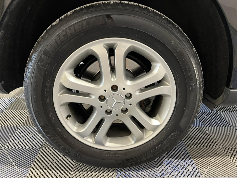 Photo 18 de l'offre de MERCEDES-BENZ CLASSE M ML 320 CDI BVA à 16490€ chez VL Auto