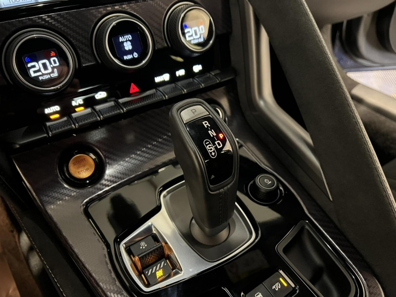 Photo 13 de l'offre de JAGUAR F-TYPE COUPE V8 R 5.0 550 Suralimenté BVA à 64990€ chez VL Auto