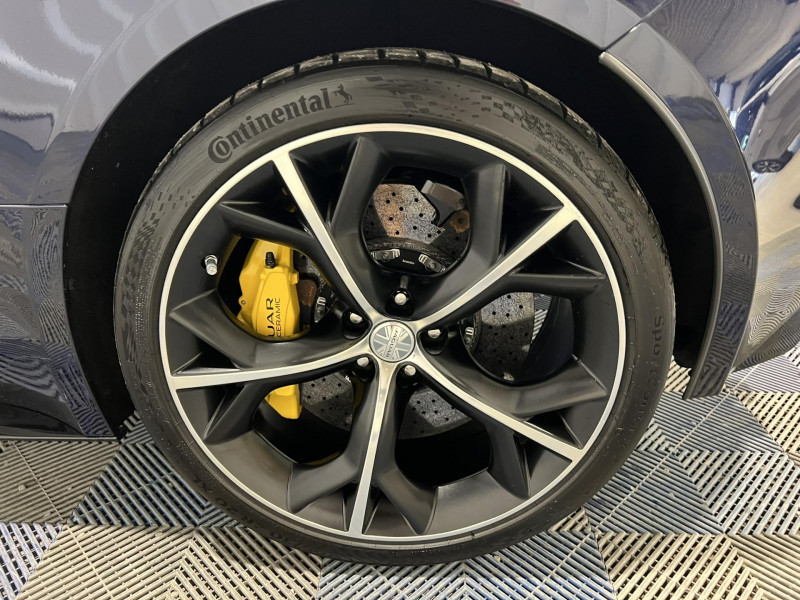 Photo 19 de l'offre de JAGUAR F-TYPE COUPE V8 R 5.0 550 Suralimenté BVA à 64990€ chez VL Auto