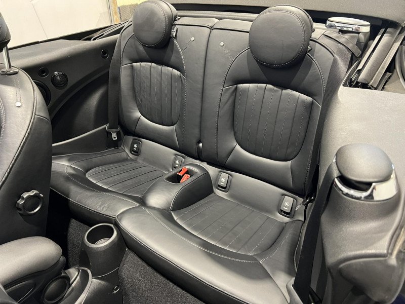 Photo 9 de l'offre de MINI MINI Cabriolet Cooper S 192 ch BVA7 JCW à 23490€ chez VL Auto