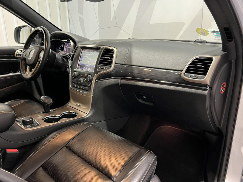 Photo 8 de l'offre de JEEP GRAND CHEROKEE V6 3.0 CRD 250 Overland BVA à 19990€ chez VL Auto