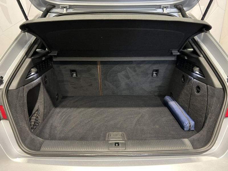 Photo 9 de l'offre de AUDI A3 SPORTBACK 2.0 TDI 150 Ambition Luxe S tronic 6 à 14990€ chez VL Auto