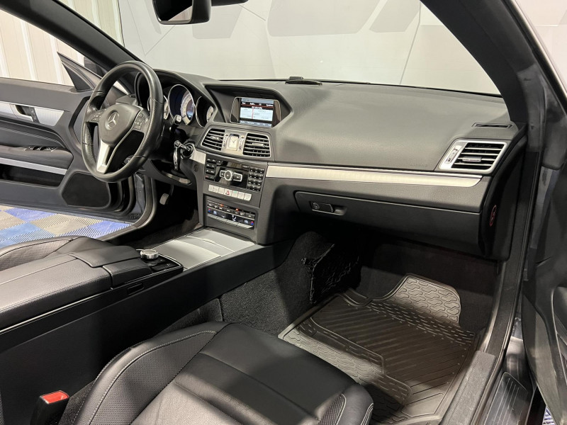 Photo 8 de l'offre de MERCEDES-BENZ Classe E Cabriolet 200 Executive BVA à 22990€ chez VL Auto