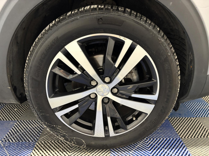 Photo 18 de l'offre de PEUGEOT 5008  BlueHDi 130ch S&S BVM6 GT Line 7 Places à 17490€ chez VL Auto