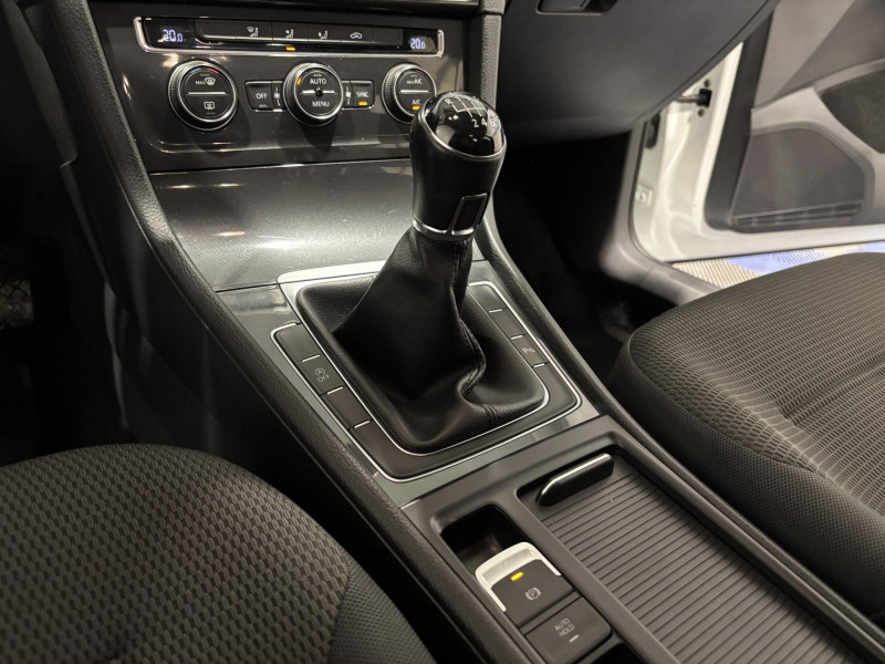 Photo 10 de l'offre de VOLKSWAGEN GOLF 1.0 TSI 115 BVM6 Confortline à 13990€ chez VL Auto