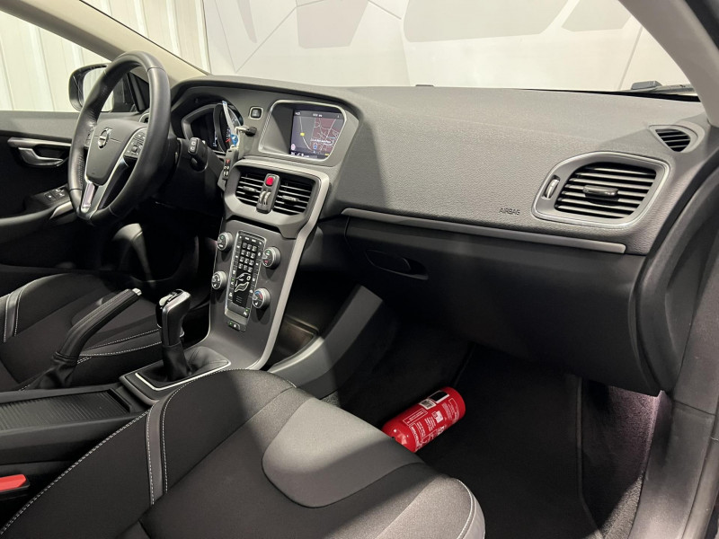 Photo 8 de l'offre de VOLVO V40 D2 AdBlue 120 ch Business à 15990€ chez VL Auto
