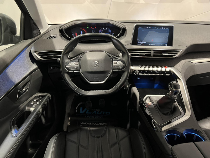 Photo 15 de l'offre de PEUGEOT 5008  BlueHDi 130ch S&S BVM6 Allure 5 Places à 15490€ chez VL Auto
