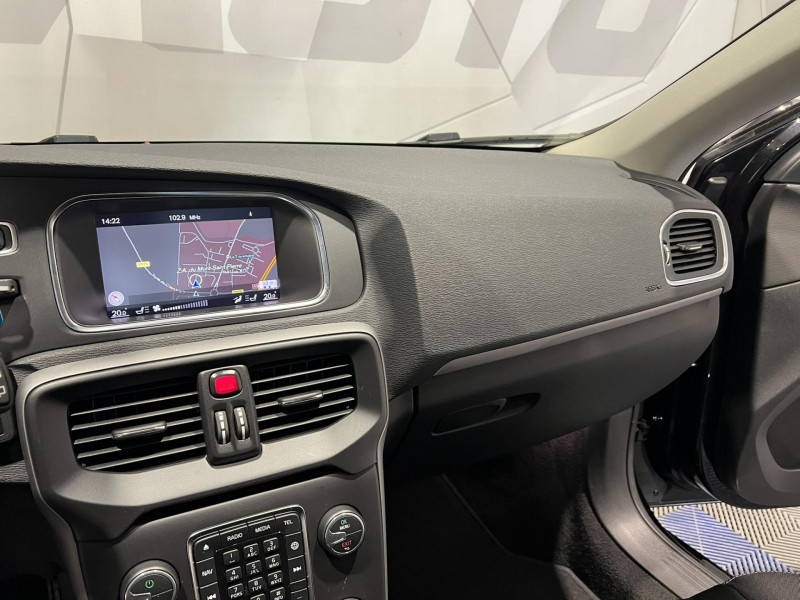 Photo 12 de l'offre de VOLVO V40 D2 AdBlue 120 ch Business à 15990€ chez VL Auto