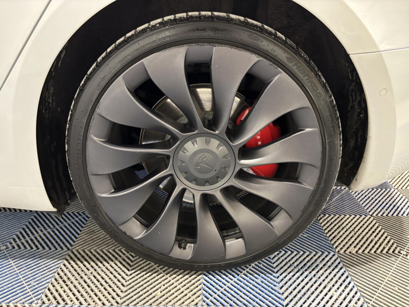 Photo 16 de l'offre de TESLA MODEL 3  Performance AWD à 31990€ chez VL Auto