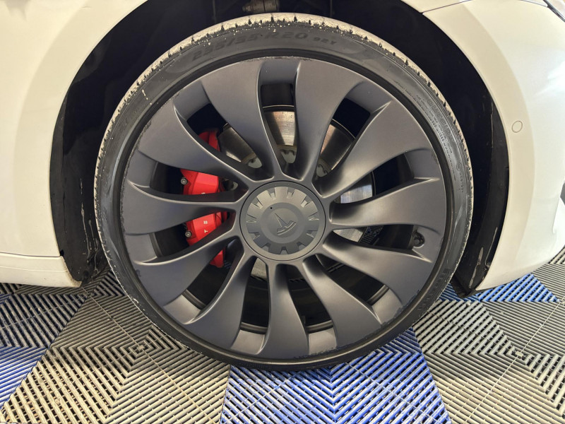 Photo 14 de l'offre de TESLA MODEL 3  Performance AWD à 31990€ chez VL Auto