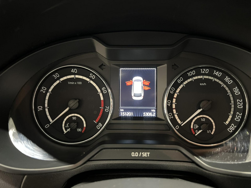 Photo 11 de l'offre de SKODA OCTAVIA COMBI 2.0 TSI 230 ch DSG6 RS 230 à 17490€ chez VL Auto