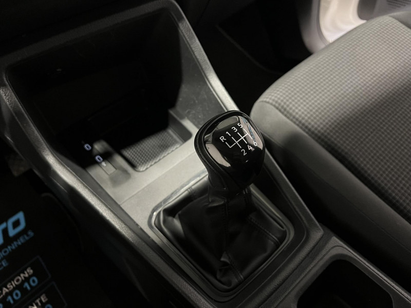 Photo 14 de l'offre de VOLKSWAGEN CADDY 1.5 TSI 114 BVM6  à 21990€ chez VL Auto