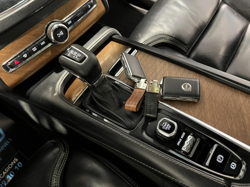 Photo 17 de l'offre de VOLVO XC90  D5 AWD AdBlue 235 ch Geartronic 7pl Inscription Luxe à 33990€ chez VL Auto