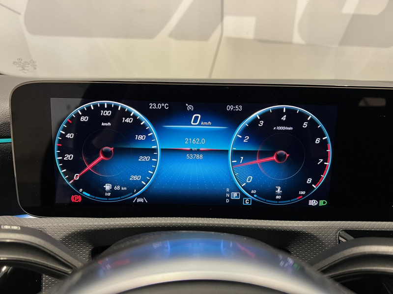 Photo 11 de l'offre de MERCEDES-BENZ CLASSE A 180 7G-DCT AMG Line à 27990€ chez VL Auto