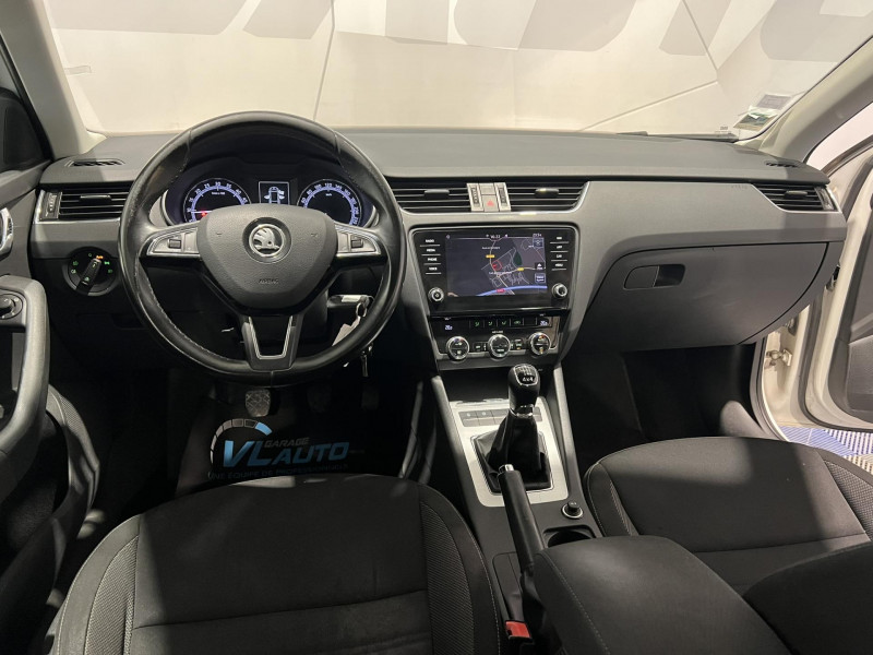 Photo 16 de l'offre de SKODA Octavia combi 2.0 TDI 150 ch CR FAP 4x4 Business à 12490€ chez VL Auto