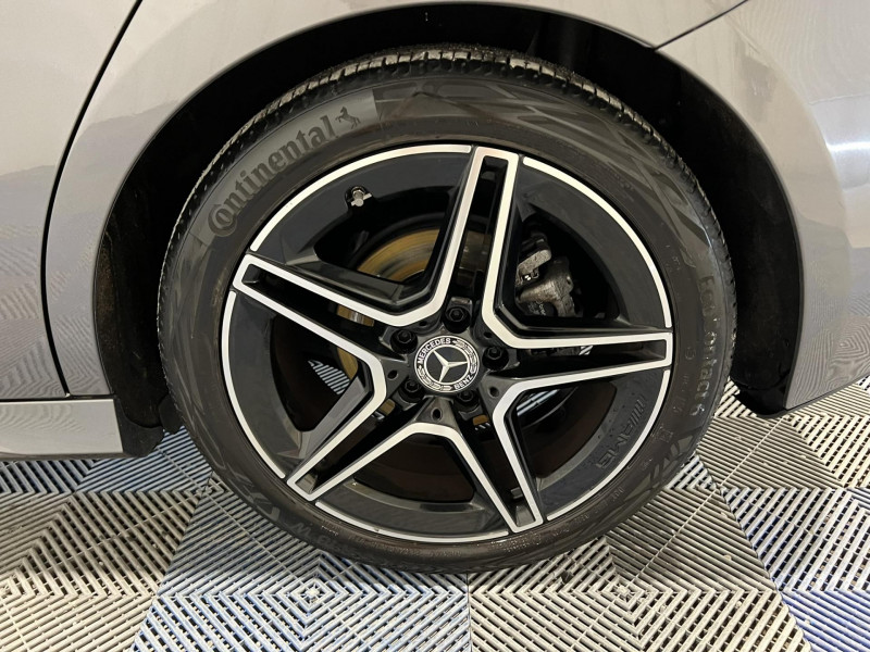 Photo 21 de l'offre de MERCEDES-BENZ CLASSE A 180 d 8G-DCT AMG Line à 26490€ chez VL Auto