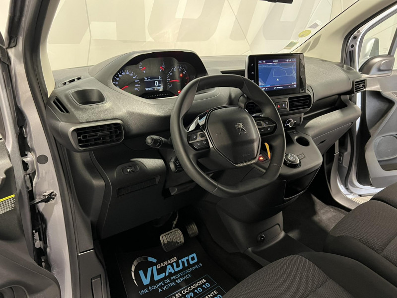 Photo 14 de l'offre de PEUGEOT PARTNER FOURGON  STANDARD 650 KG BLUEHDI 130 S&S EAT8 ASPHALT à 14990€ chez VL Auto