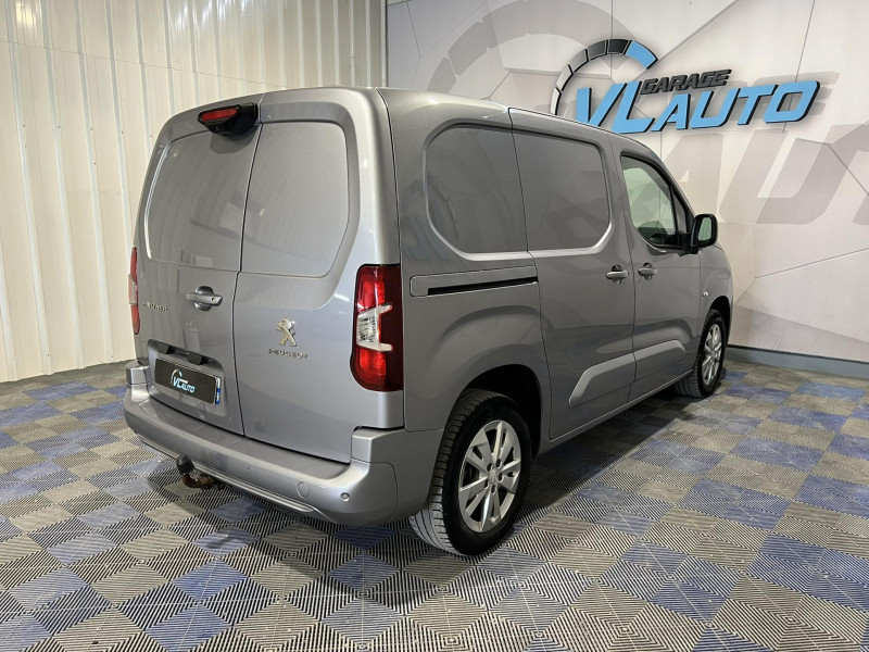 Photo 5 de l'offre de PEUGEOT PARTNER FOURGON  STANDARD 650 KG BLUEHDI 130 S&S EAT8 ASPHALT à 14990€ chez VL Auto