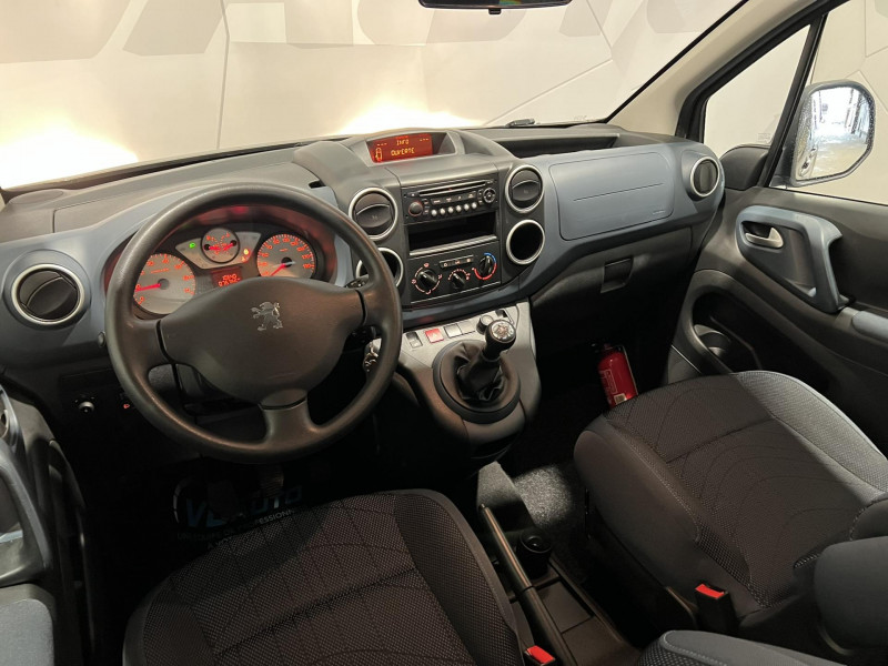 Photo 10 de l'offre de PEUGEOT PARTNER 1.6 HDi FAP - 92  Tepee Loisirs à 10990€ chez VL Auto