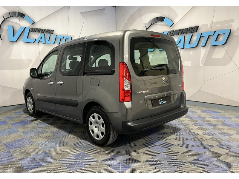 Photo 3 de l'offre de PEUGEOT PARTNER 1.6 HDi FAP - 92  Tepee Loisirs à 10990€ chez VL Auto