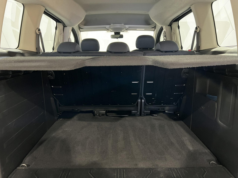 Photo 18 de l'offre de PEUGEOT PARTNER 1.6 HDi FAP - 92  Tepee Loisirs à 10990€ chez VL Auto