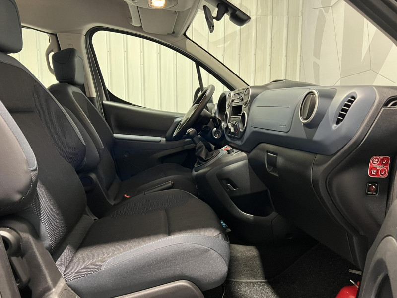 Photo 11 de l'offre de PEUGEOT PARTNER 1.6 HDi FAP - 92  Tepee Loisirs à 10990€ chez VL Auto