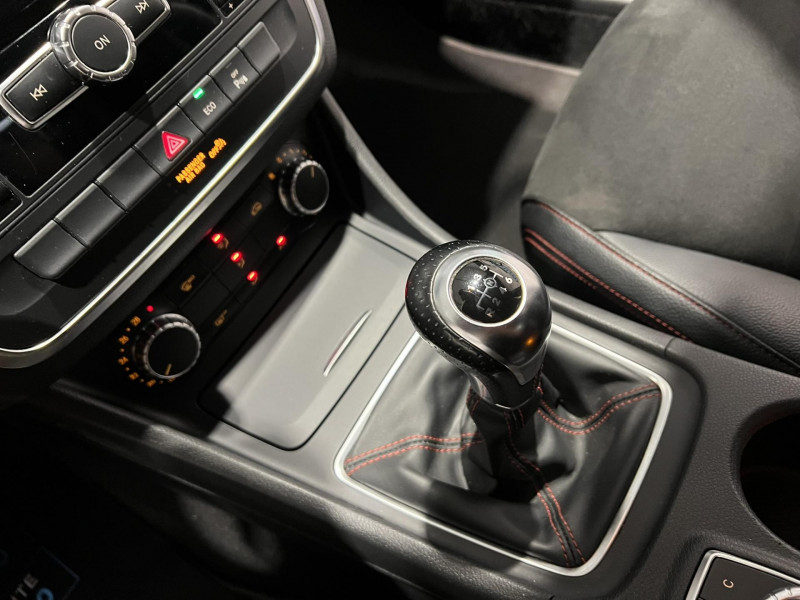 Photo 14 de l'offre de MERCEDES-BENZ GLA Classe 200 CDI Fascination à 15990€ chez VL Auto