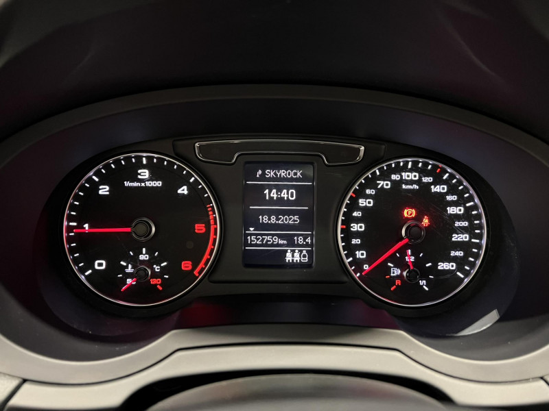 Photo 11 de l'offre de AUDI Q3  2.0 TDI Ultra 150 ch Ambiente à 13990€ chez VL Auto
