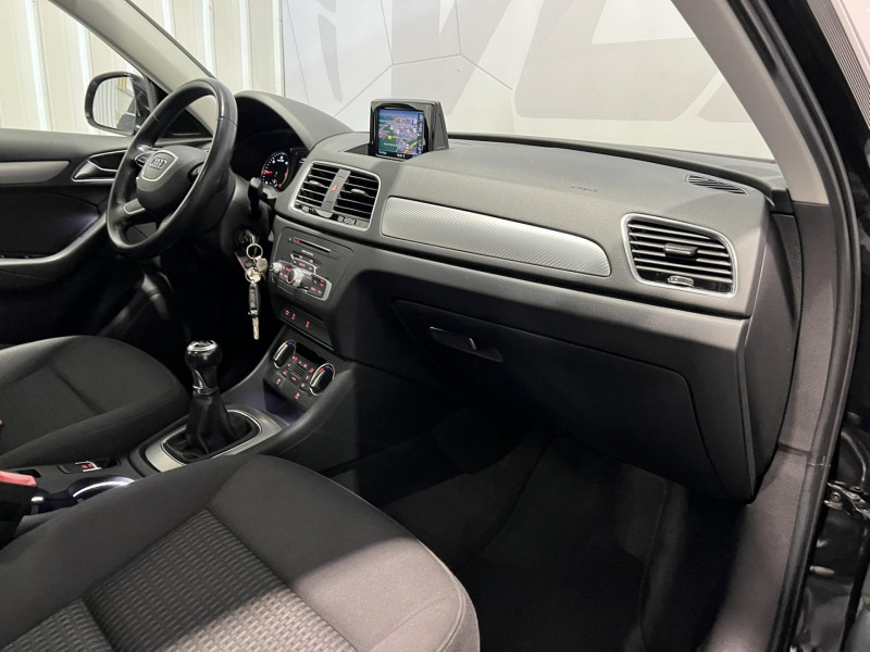 Photo 8 de l'offre de AUDI Q3  2.0 TDI Ultra 150 ch Ambiente à 13990€ chez VL Auto