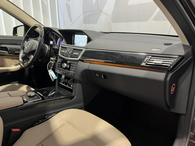 Photo 8 de l'offre de MERCEDES-BENZ CLASSE E 350 CDI BlueEfficiency Avantgarde Executive 4-Matic BVA à 20990€ chez VL Auto