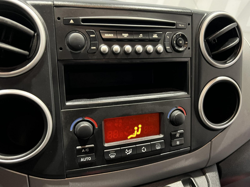 Photo 13 de l'offre de CITROEN BERLINGO Multispace BlueHDi 100 S&S BVM5 Shine 7 Places à 13990€ chez VL Auto