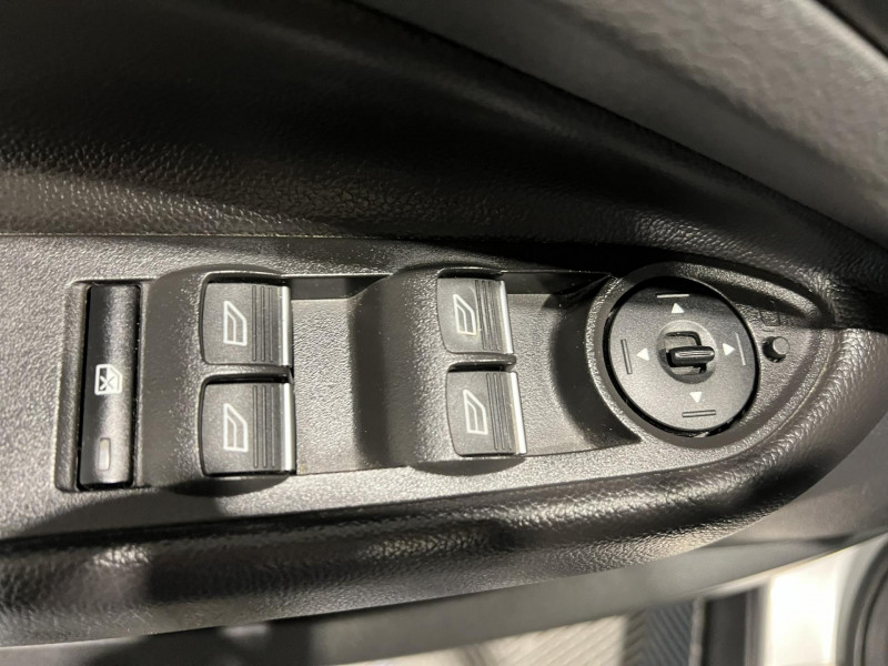 Photo 22 de l'offre de FORD KUGA 1.5 EcoBoost 120 S&S 4x2 BVM6 Titanium à 12490€ chez VL Auto