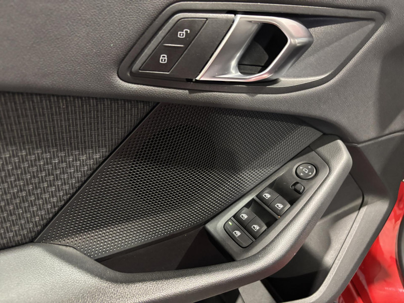 Photo 20 de l'offre de BMW SERIE 1 118i 140 ch F40 Business à 16990€ chez VL Auto