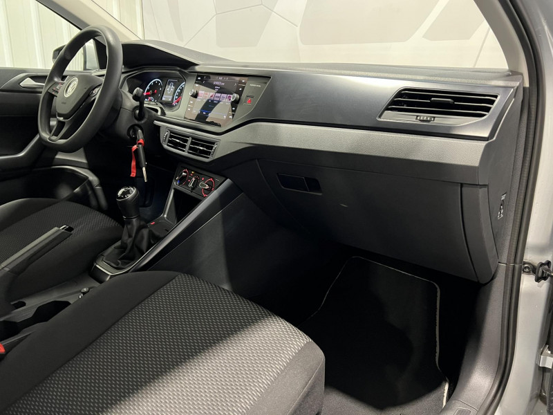 Photo 8 de l'offre de VOLKSWAGEN POLO 1.0 80 S&S BVM5 Edition à 12990€ chez VL Auto
