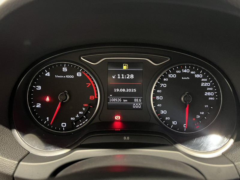 Photo 11 de l'offre de AUDI A3  1.4 TFSI 122 Ambiente à 12490€ chez VL Auto