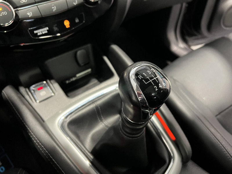 Photo 14 de l'offre de NISSAN QASHQAI 1.6 dCi 130 Stop/Start All-Mode 4x4-i Black Edition à 10490€ chez VL Auto