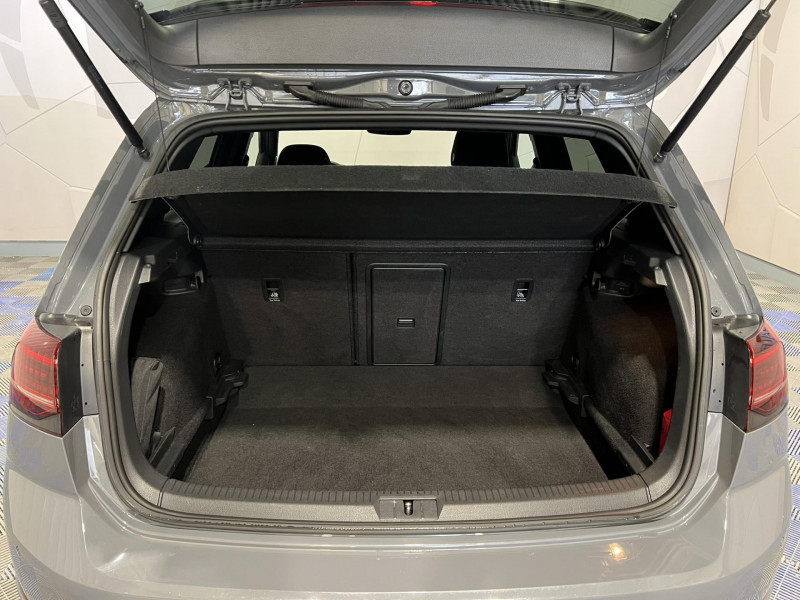 Photo 10 de l'offre de VOLKSWAGEN GOLF 2.0 TSI 290 DSG7 GTI TCR à 27990€ chez VL Auto