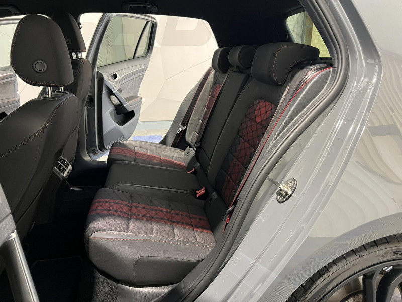 Photo 9 de l'offre de VOLKSWAGEN GOLF 2.0 TSI 290 DSG7 GTI TCR à 27990€ chez VL Auto