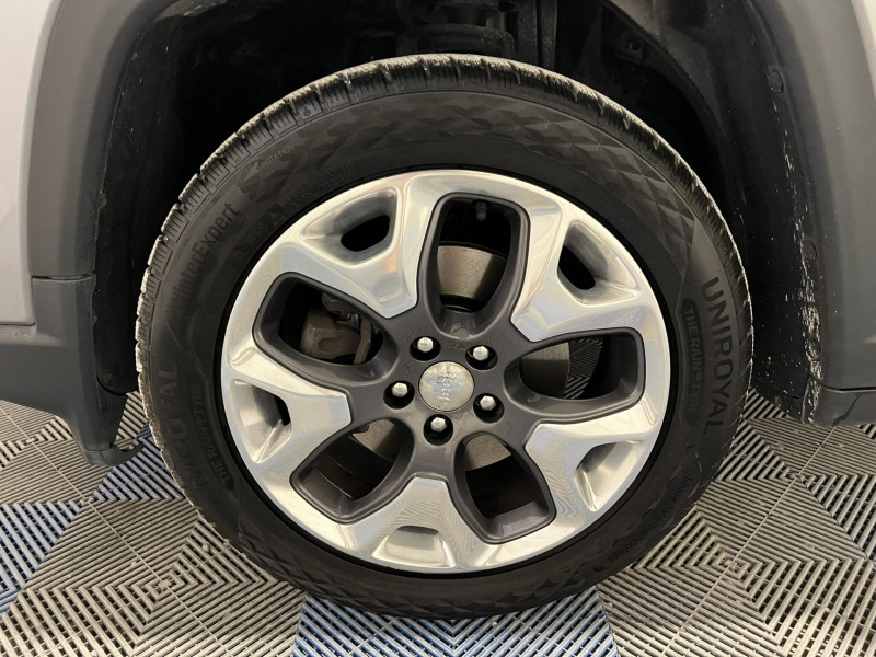 Photo 20 de l'offre de JEEP COMPASS 1.4 I MultiAir II 140 ch BVM6 Limited à 16490€ chez VL Auto